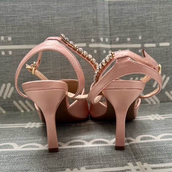 ADRIENNE VITTADINI Pink Ginnie Crystal Sandals               Women’s size 8 - Picture 5 of 10